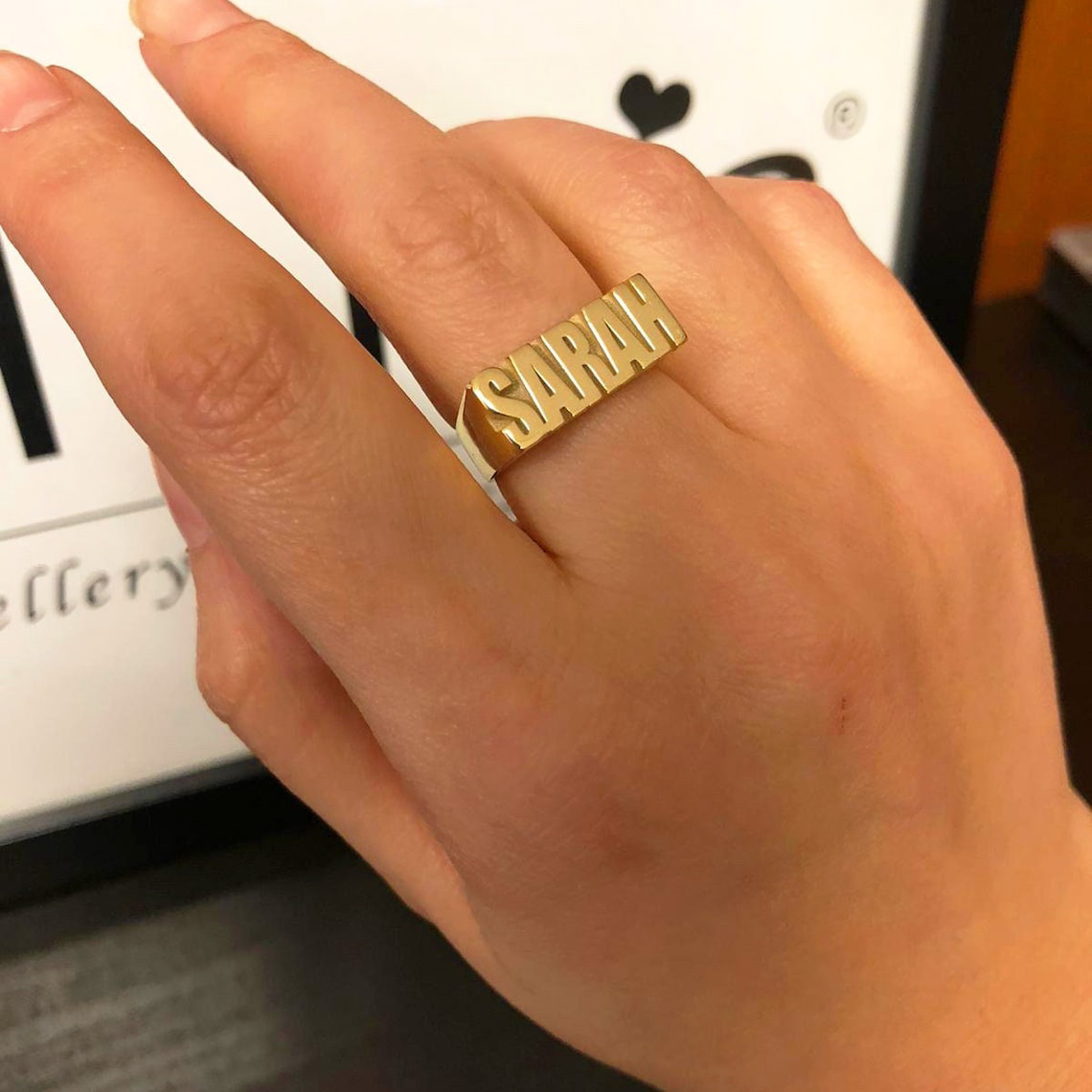 Bagues gothiques en or personn - Initial Ring Custom avis et prix